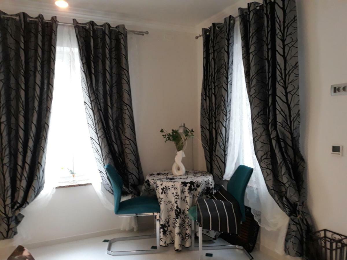 App Paris 5 Apartment Umag Exterior photo